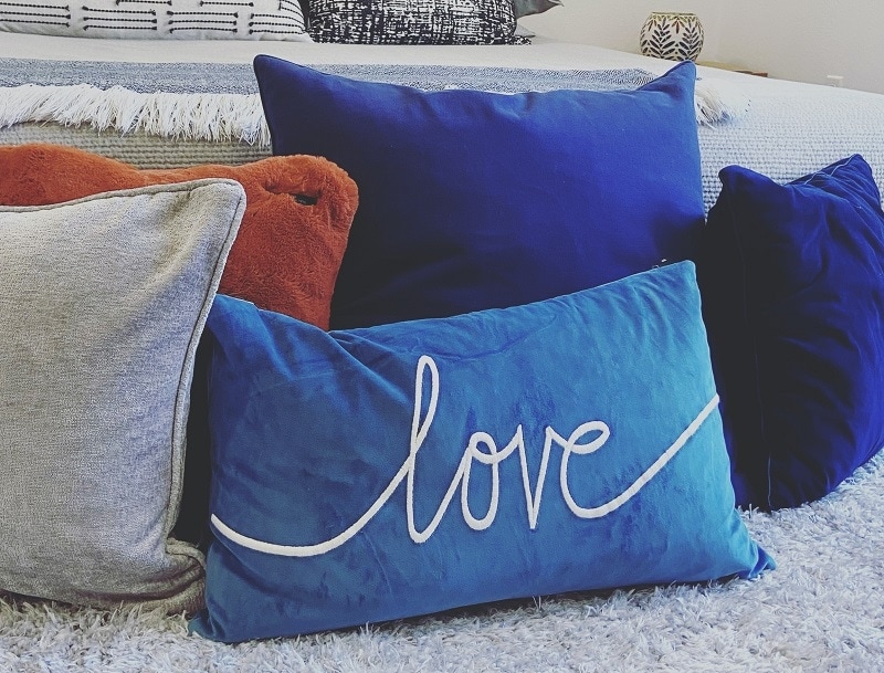 41 Brilliant Uses for Old Pillows in Your Home & Garden