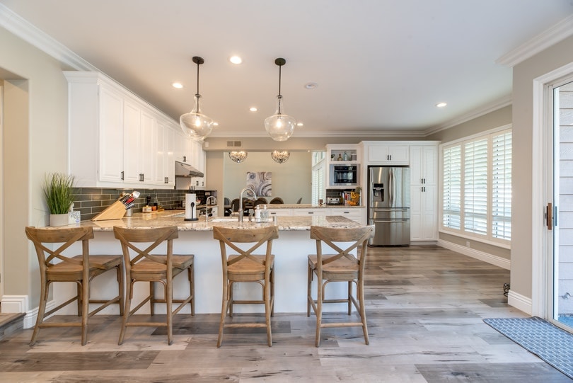 5 Laminate Flooring Trends in 2022 (+23 Ideas With Pictures)