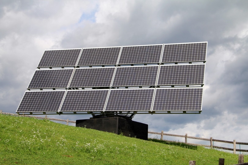 What Is A Solar Farm? How Do Solar Farms Work?
