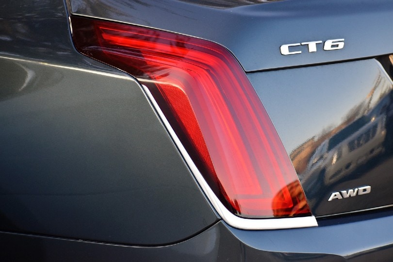 10 Different Types of Lights on a Car (with Pictures)