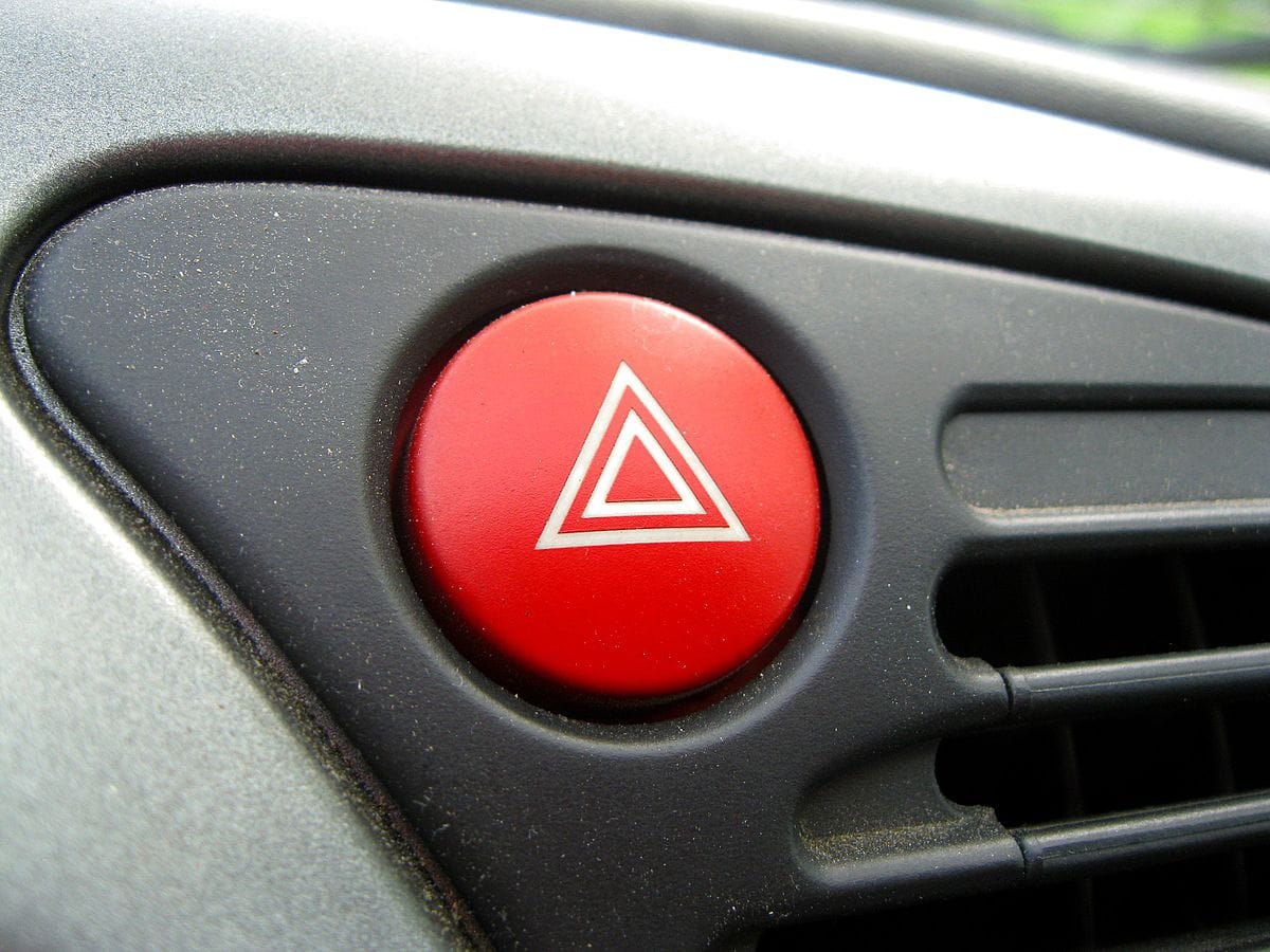 10 Different Types of Lights on a Car (with Pictures)