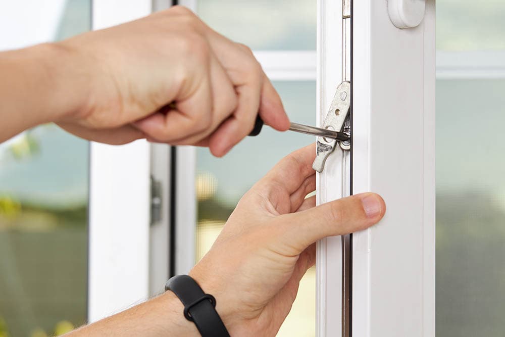 How To Fix A Window Lock In 10 Steps