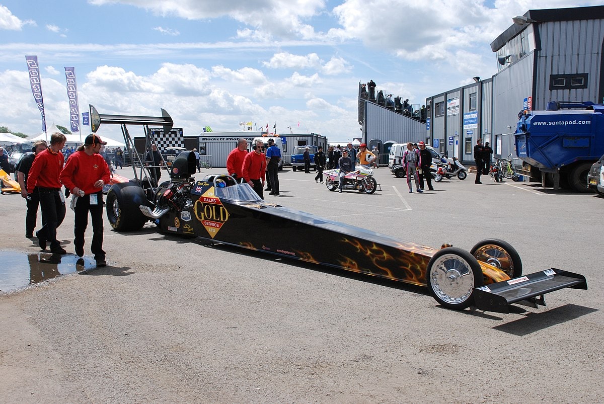 9 Top Fuel Dragster Facts & Statistics (2022 Update)