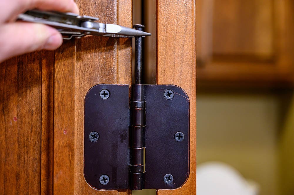 How To Take A Door Off The Hinges In 6 Steps