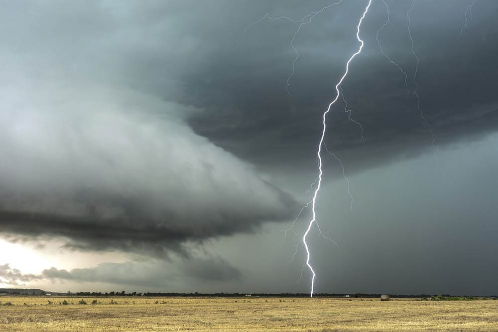 Can Lightning Strike a car? Can You Be Hurt By Lightning In a Car?