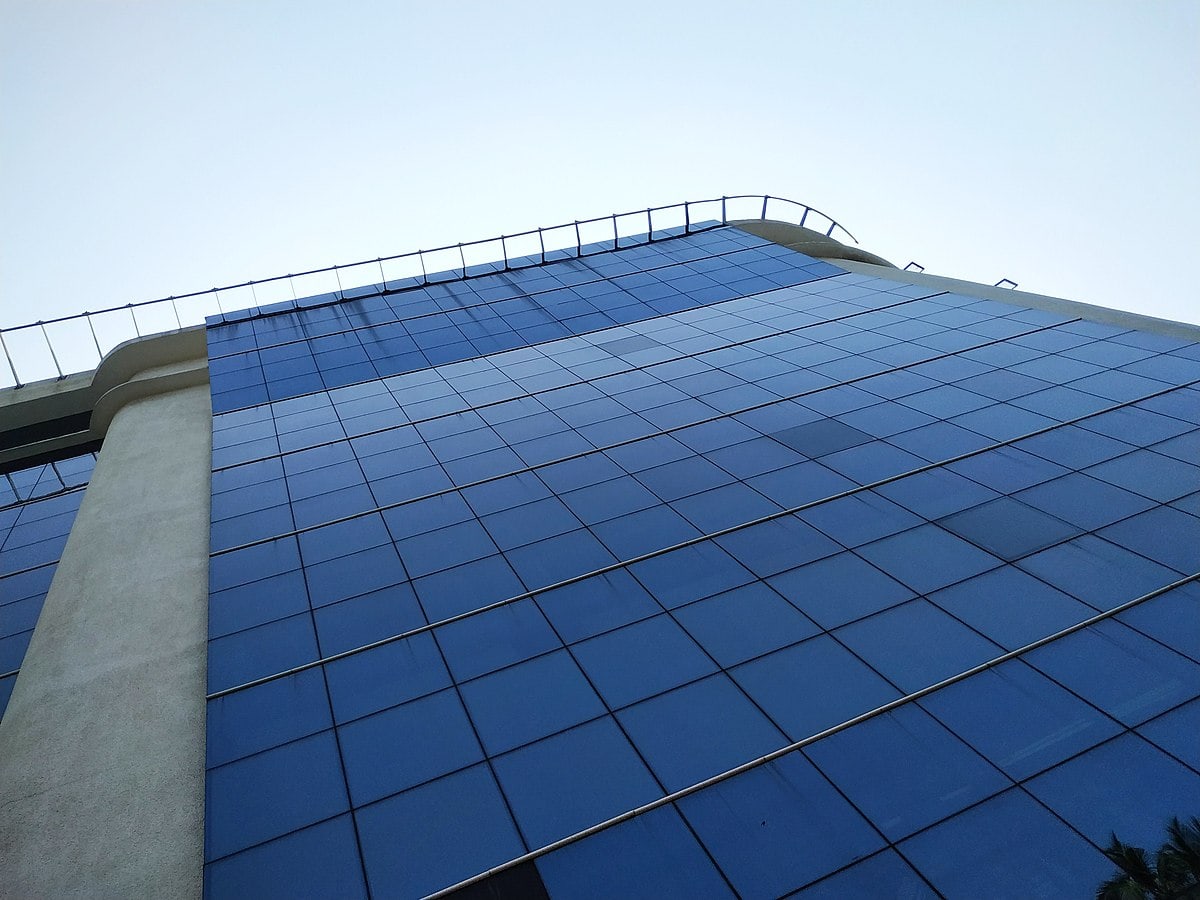 Curtain Wall Vs. Window Wall: What Are The Differences