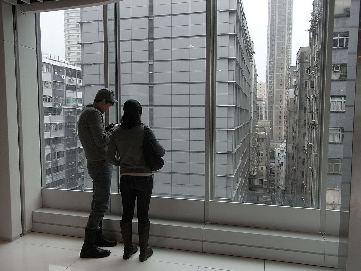 Curtain Wall Vs. Window Wall: What Are The Differences
