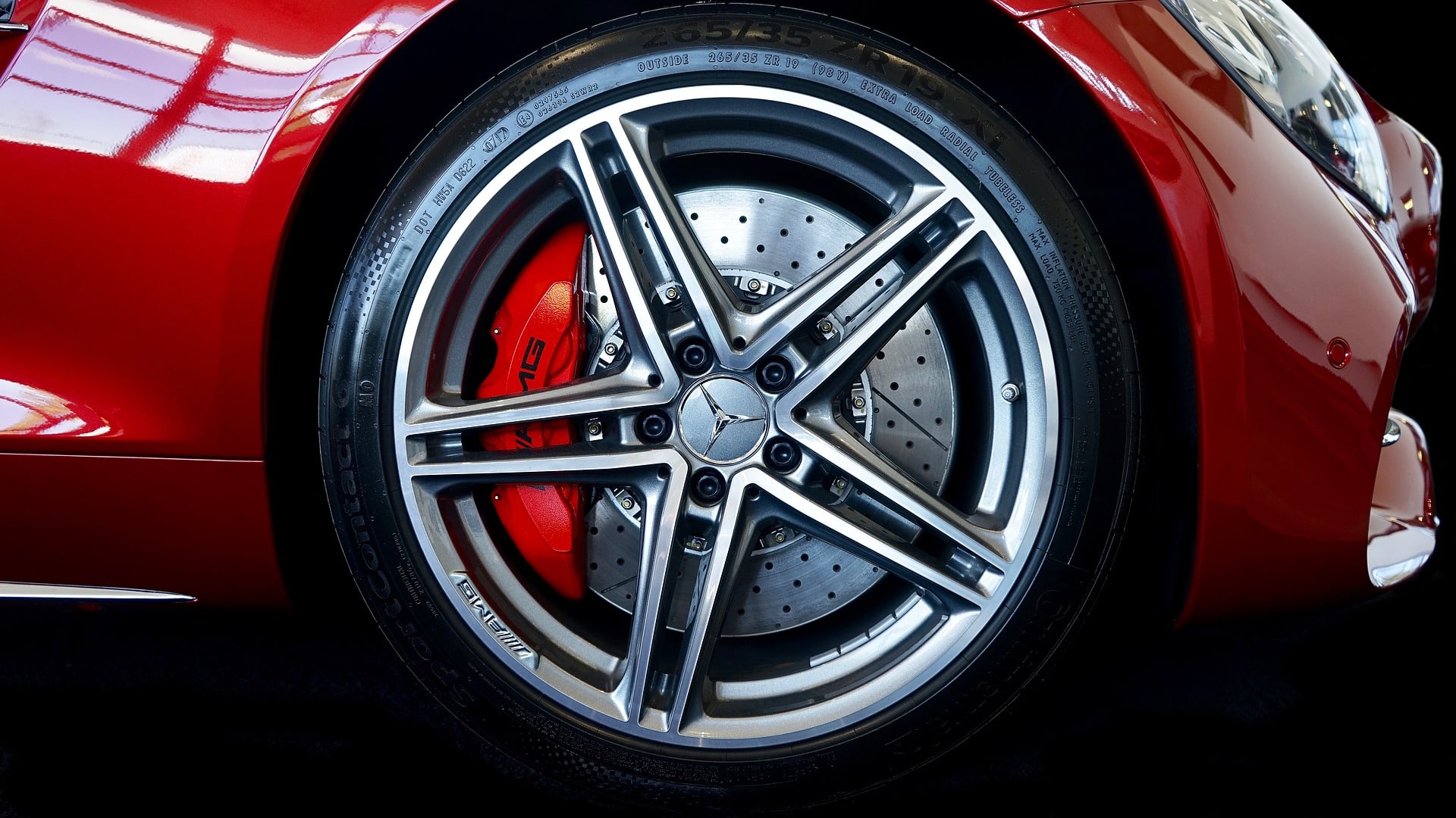 My Car Shakes When Braking: 6 Common Problems & Solutions