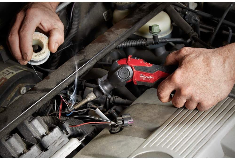 Milwaukee M12 Soldering Iron Review 2022 – Pros, Cons & Final Verdict