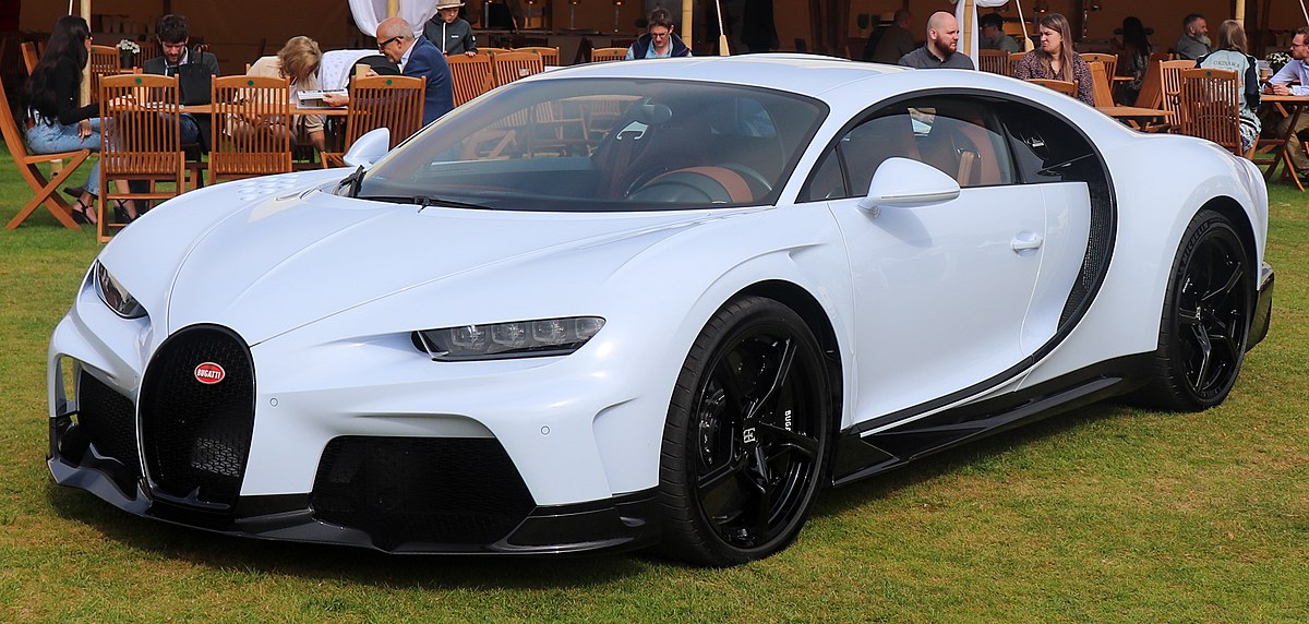 15 Fastest Cars In The World in 2022 (with Pictures)