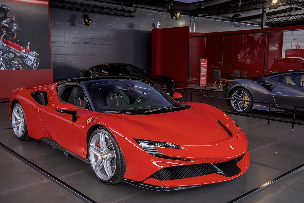 15 Fastest Cars In The World in 2022 (with Pictures)