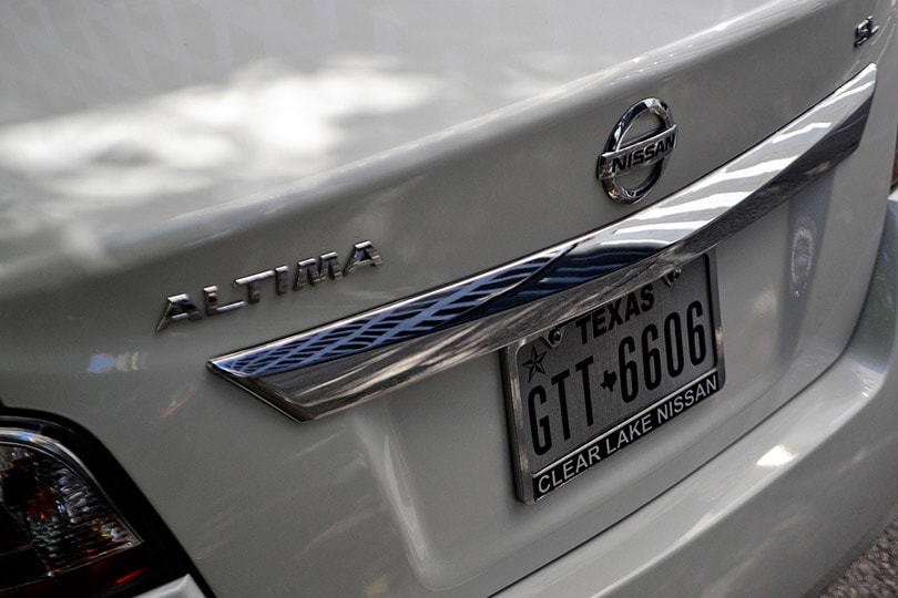 Can I Use My Old License Plate On My New Car? What You Need To Know!