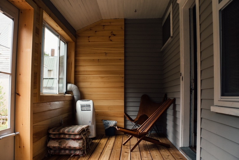 How to Flea Bomb a House – Step-by-Step Guide (with Pictures)
