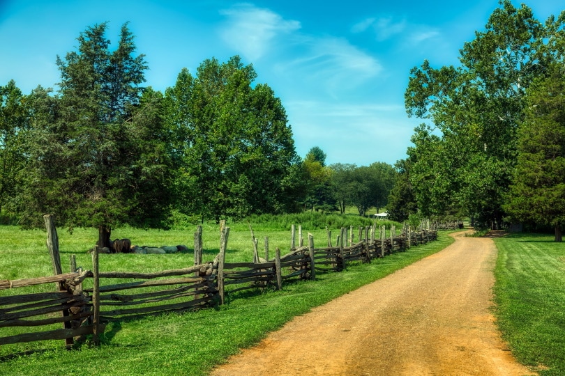 Can You Build A Fence On An Easement? Is It The Best Idea?