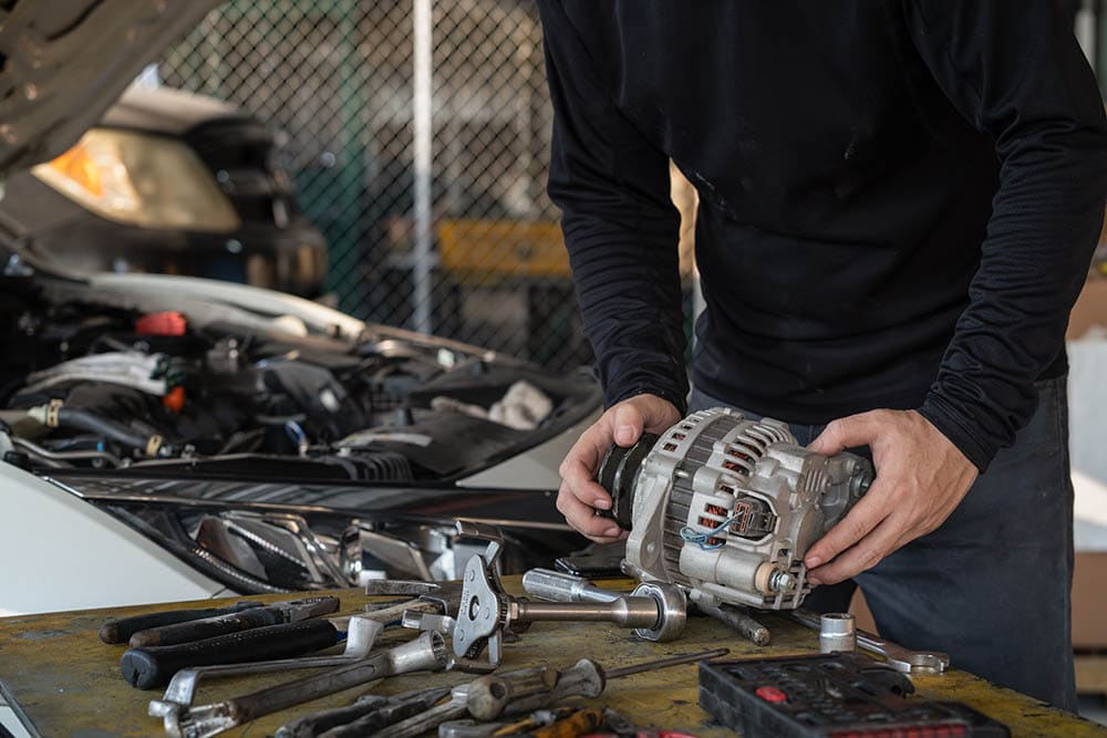 What Drains A Car Battery – 8 Potential Culprits