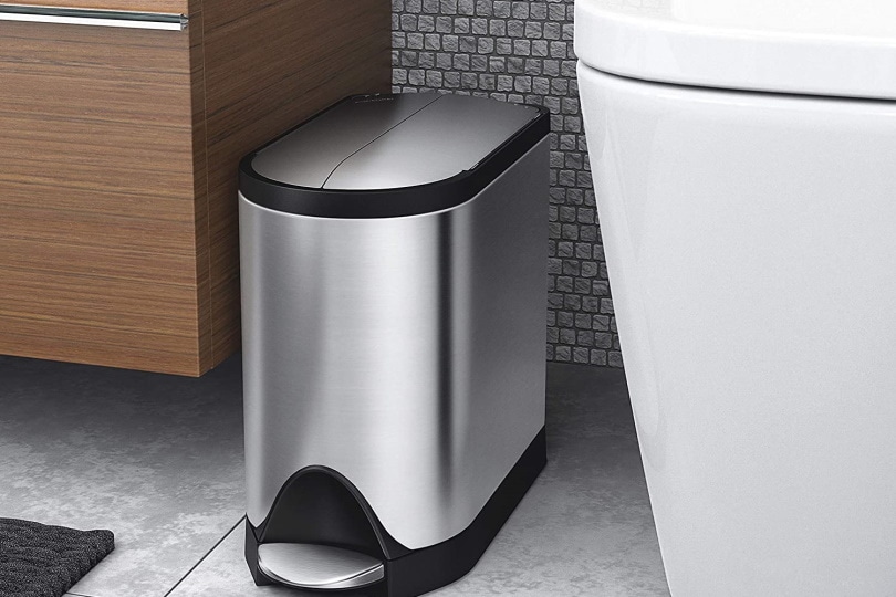 10 Best Dog-Proof Trash Cans In 2022 – Reviews & Top Picks