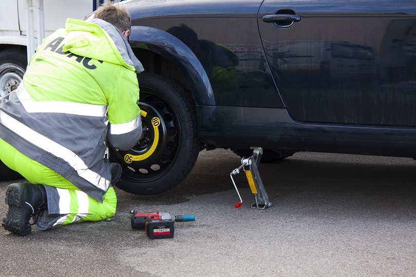 How Much Does It Cost To Replace a Tire Pressure Sensor In 2022?