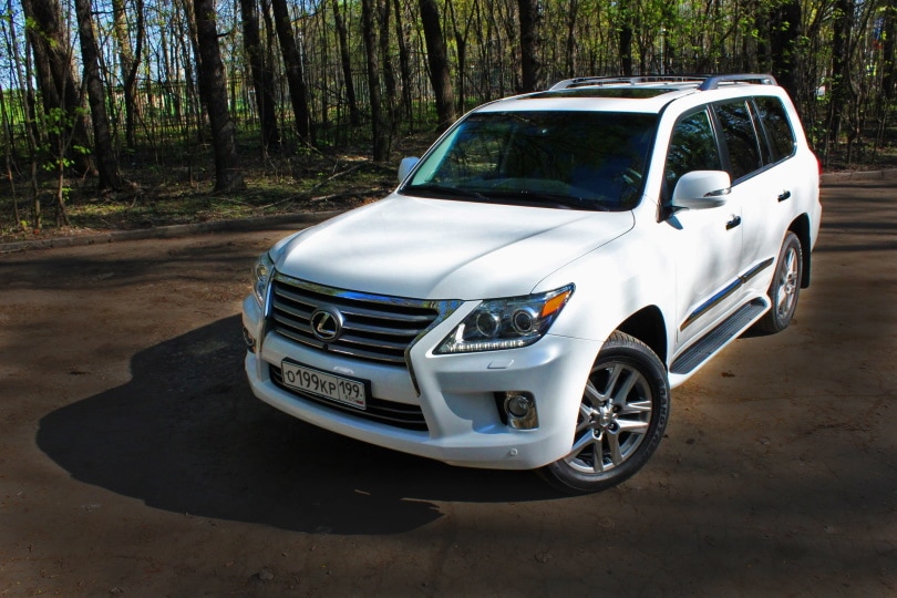 Lexus vs. Toyota: Comparing Quality, Style, and Sales