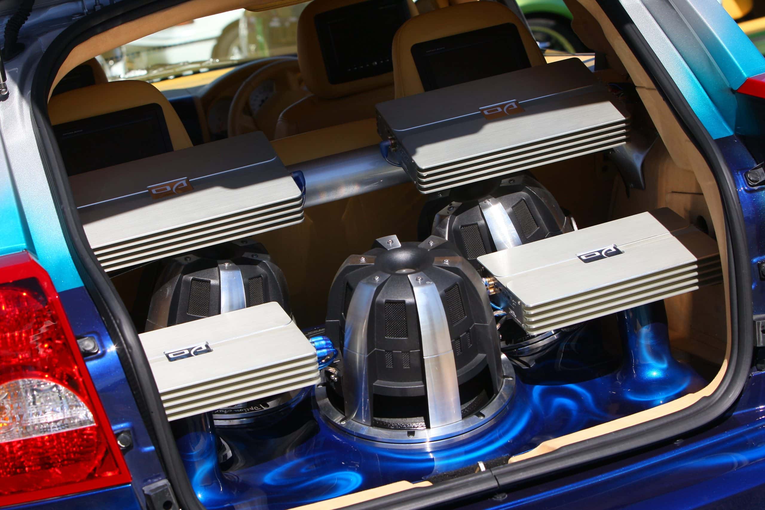 Why Are My Headlights Flickering? 6 Possible Reasons