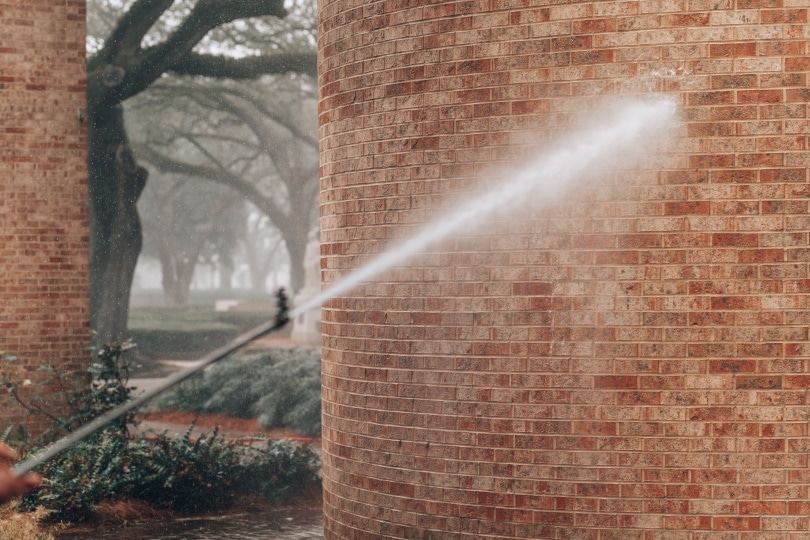 How To Remove Paint From Brick In 5 Easy Steps