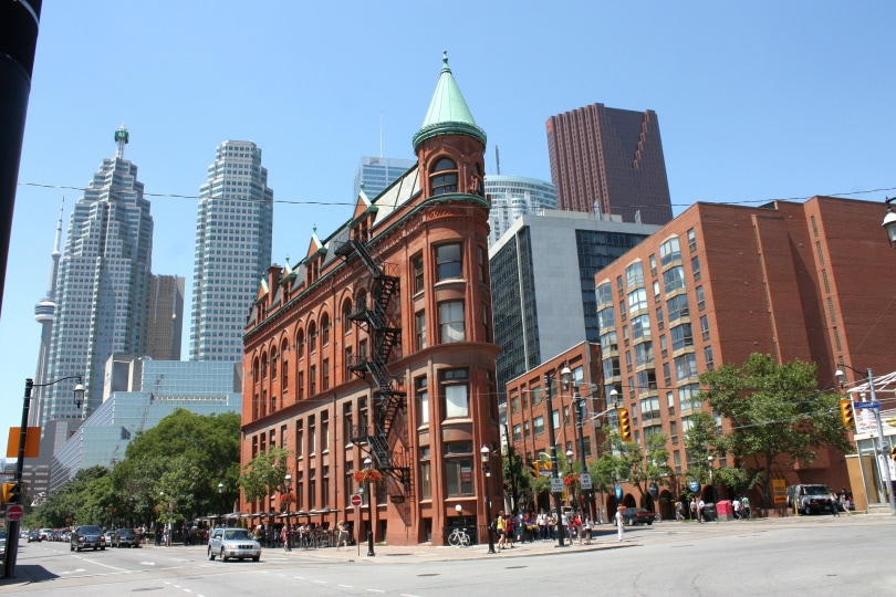 12 Hottest Cities in Canada – 2022 Update