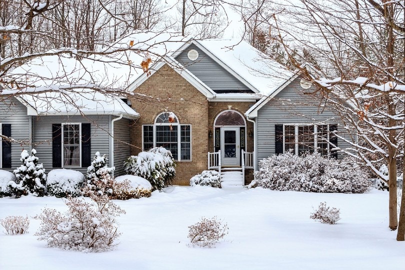 How Much Does It Cost to Replace Siding On a House In 2022? What You Need To Know!